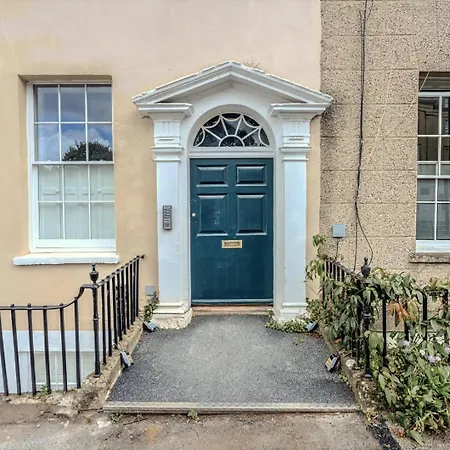 Elegant Clifton Village Apartment Bristol
